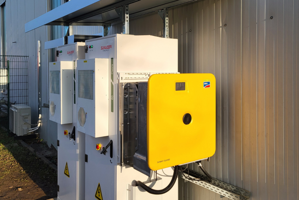 Referenz_Stadtwerke_KH_Batteriespeicher_PV.ON_1500x1000
